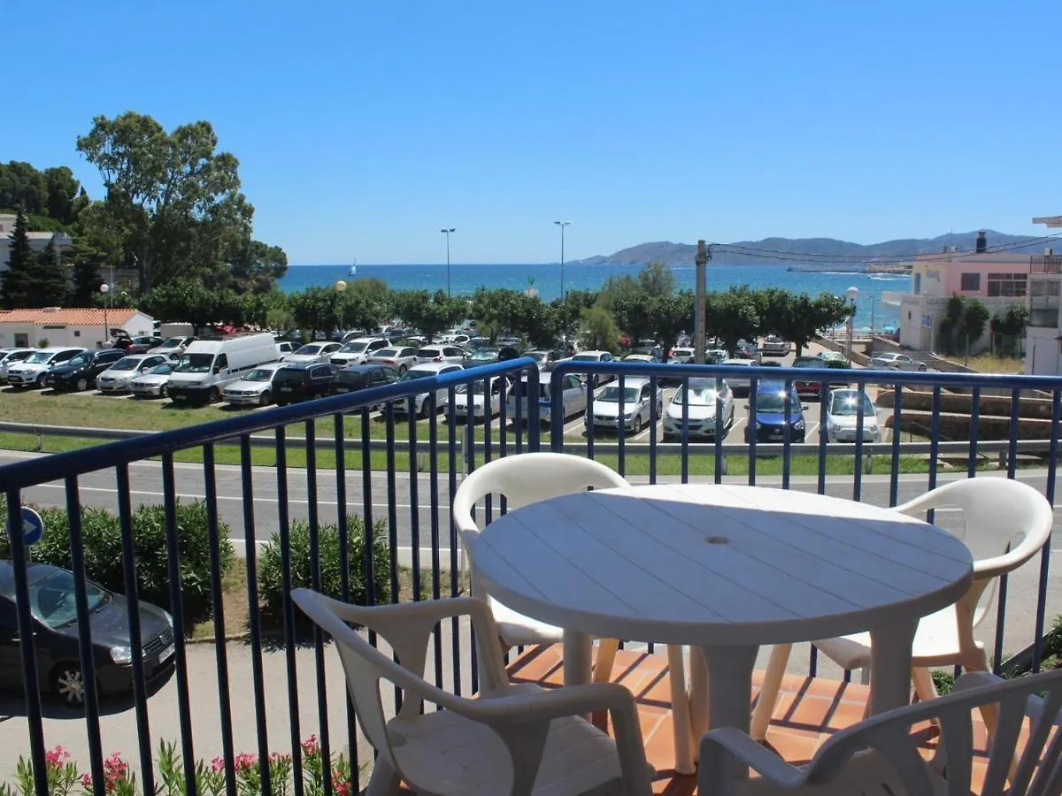 Girasol 1 º - Apartamento Luminoso Con Vistas A La Playa De Grifeu. - Es-228-28 Llanca Spain