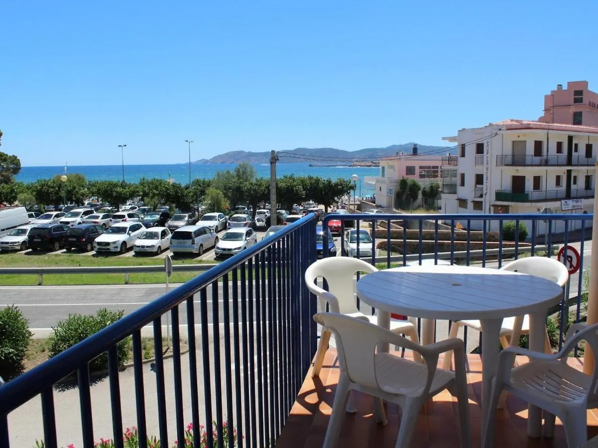 Girasol 1 º - Apartamento Luminoso Con Vistas A La Playa De Grifeu. - Es-228-28 Llanca Apartment